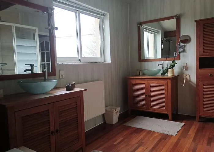 Le Marronnier Homestay *